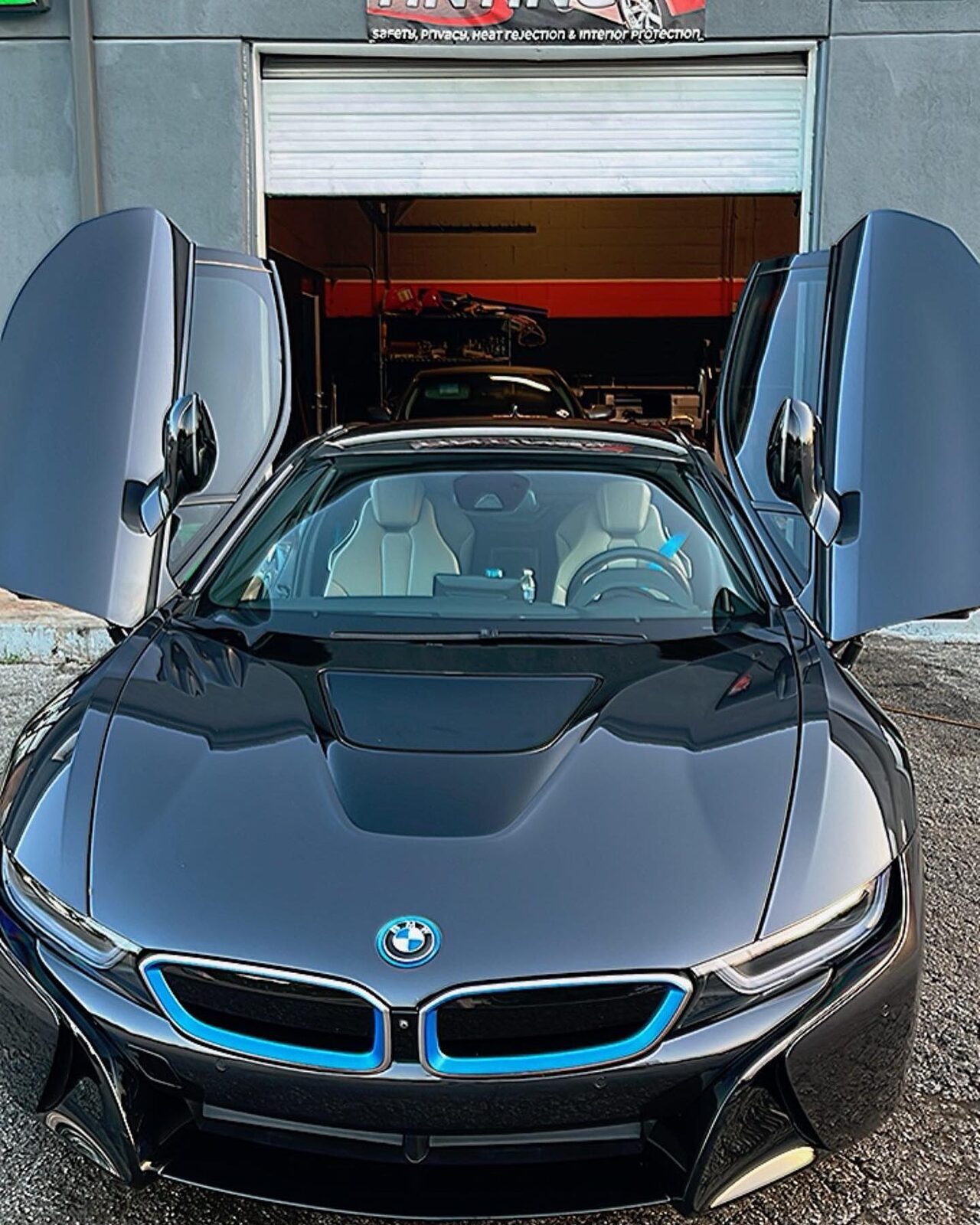 BMW i8 • Butterfly-Door Build